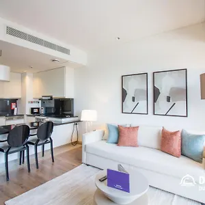 Dream Apartments- Premium 1br Connected To Marina Mall Apartment Dubai